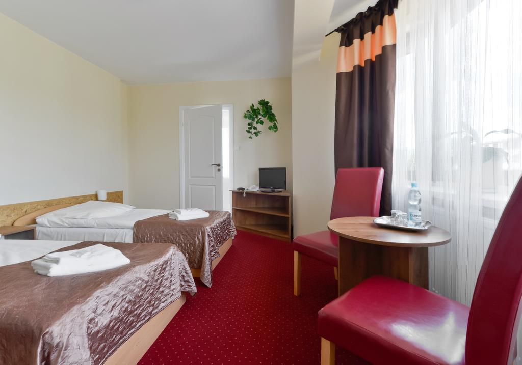 Harmonia Hotel Biala Podlaska Exterior photo