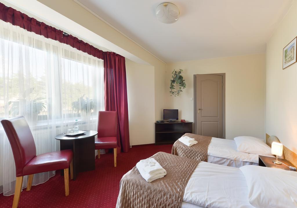 Harmonia Hotel Biala Podlaska Exterior photo