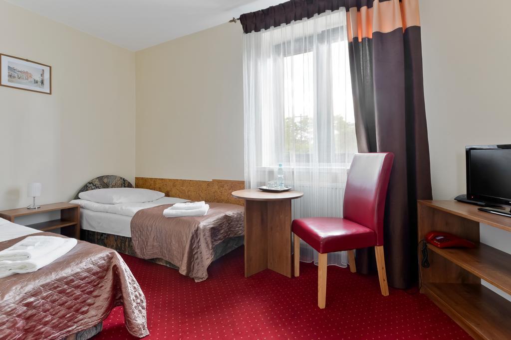 Harmonia Hotel Biala Podlaska Exterior photo